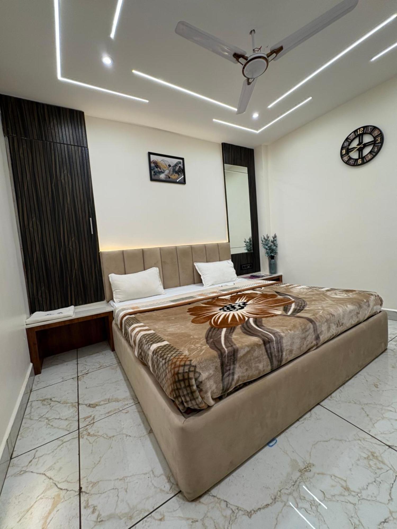 Hotel Anantshree อุจเจน ภายนอก รูปภาพ