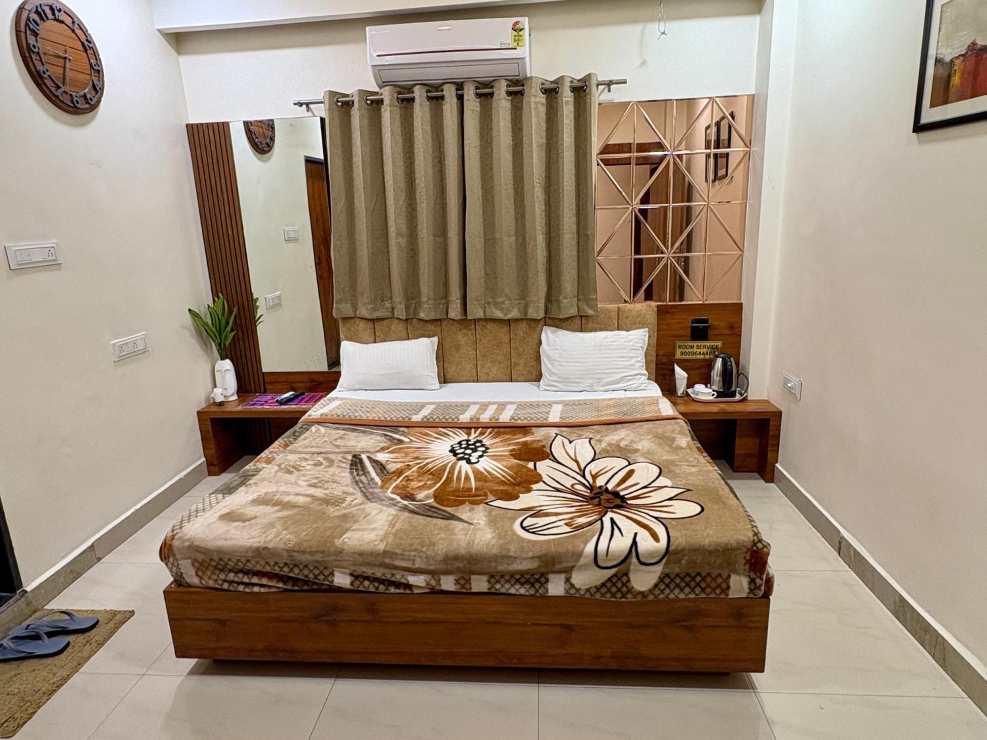 Hotel Anantshree อุจเจน ภายนอก รูปภาพ